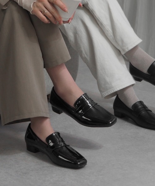 minia（ミニア）の「スクエアトゥコインローファー（ローファー・レディース・ブラック/シルバー/ブラック系1/アイボリー・LL/S/M/L）」の3枚目の写真