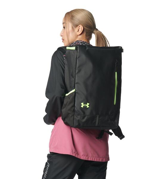 UNDER ARMOUR(アンダーアーマー)の「UAクール ターポリン バックパック 3.0 27L(トレーニング/メンズ/レディース)(バックパック/リュック・レディース・ブラック系その他・ONESIZE)」の16枚目の写真