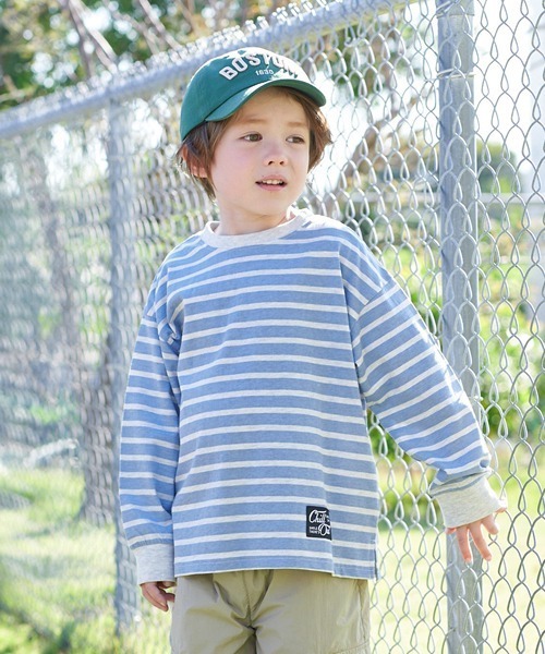b・ROOM（ビールーム）の「【型崩れしないやわらかコットン】裾スリットプリントボーダー長袖Tシャツ（Tシャツ/カットソー・キッズ・ベージュ/グレイッシュブルー/ライラック/モスグリーン/レッド/ネイビー・110cm/120cm/130cm/140cm/150cm/100cm）」の4枚目の写真