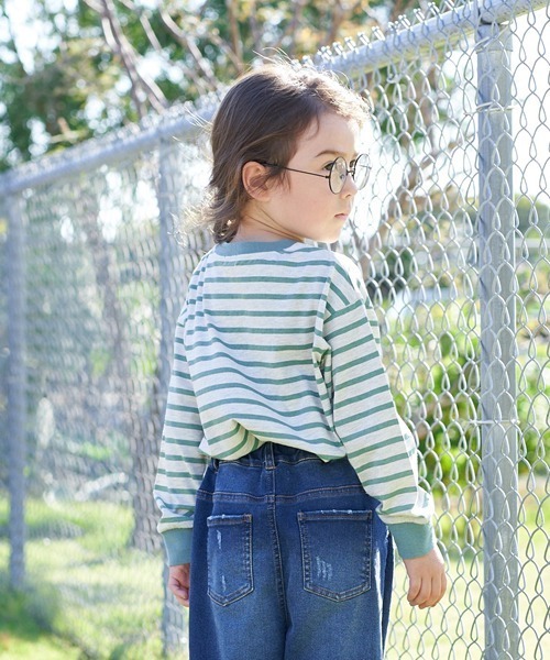 b・ROOM（ビールーム）の「【型崩れしないやわらかコットン】裾スリットプリントボーダー長袖Tシャツ（Tシャツ/カットソー・キッズ・ベージュ/グレイッシュブルー/ライラック/モスグリーン/レッド/ネイビー・110cm/120cm/130cm/140cm/150cm/100cm）」の9枚目の写真