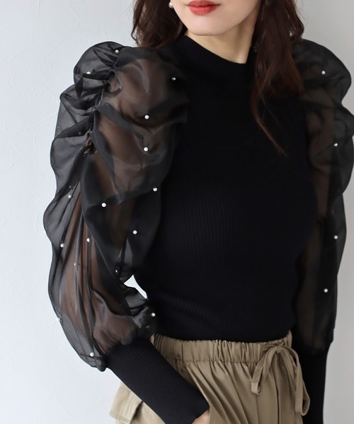 BLUEEAST(ブルーイースト)の「パールシアースリーブニット(ニット/セーター・レディース・ブラック/ホワイト/ピンク・MEDIUM)」の1枚目の写真