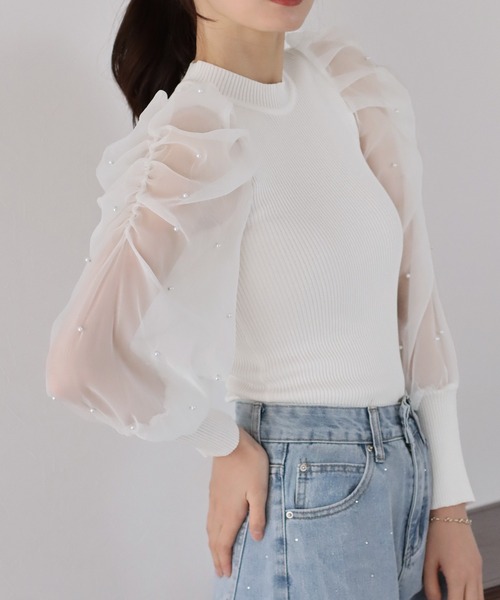 BLUEEAST(ブルーイースト)の「パールシアースリーブニット(ニット/セーター・レディース・ブラック/ホワイト/ピンク・MEDIUM)」の7枚目の写真