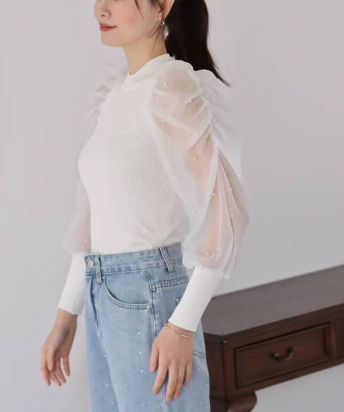 BLUEEAST(ブルーイースト)の「パールシアースリーブニット(ニット/セーター・レディース・ブラック/ホワイト/ピンク・MEDIUM)」の11枚目の写真