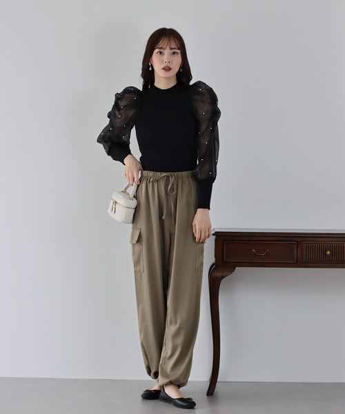 BLUEEAST(ブルーイースト)の「パールシアースリーブニット(ニット/セーター・レディース・ブラック/ホワイト/ピンク・MEDIUM)」の22枚目の写真