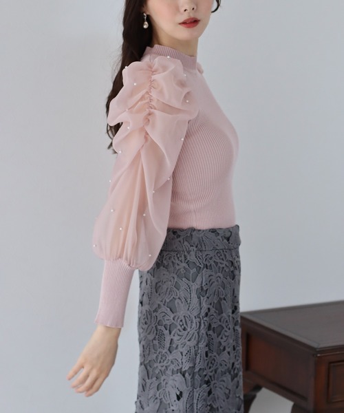 BLUEEAST(ブルーイースト)の「パールシアースリーブニット(ニット/セーター・レディース・ブラック/ホワイト/ピンク・MEDIUM)」の6枚目の写真