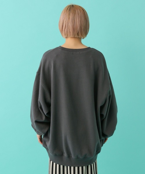 LEPSIM(レプシィム)の「【PEANUTS】スウェットプルオーバー 101900(スウェット・レディース・ホワイト/ブルー/チャコールグレー・FREE)」の5枚目の写真