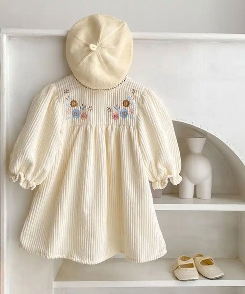 Bambin(ボンバン)の「【 Bambin / ボンバン 】 フラワー 刺繍 切替 ワンピース(ワンピース・キッズ・アイボリー・90/100/110)」の1枚目の写真