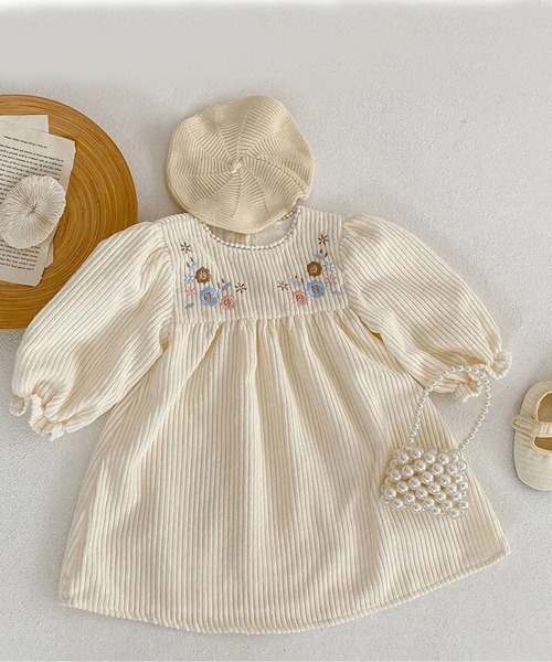 Bambin(ボンバン)の「【 Bambin / ボンバン 】 フラワー 刺繍 切替 ワンピース(ワンピース・キッズ・アイボリー・90/100/110)」の5枚目の写真