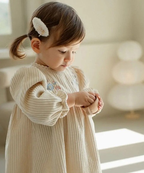 Bambin(ボンバン)の「【 Bambin / ボンバン 】 フラワー 刺繍 切替 ワンピース(ワンピース・キッズ・アイボリー・90/100/110)」の7枚目の写真