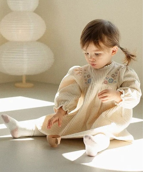 Bambin(ボンバン)の「【 Bambin / ボンバン 】 フラワー 刺繍 切替 ワンピース(ワンピース・キッズ・アイボリー・90/100/110)」の8枚目の写真