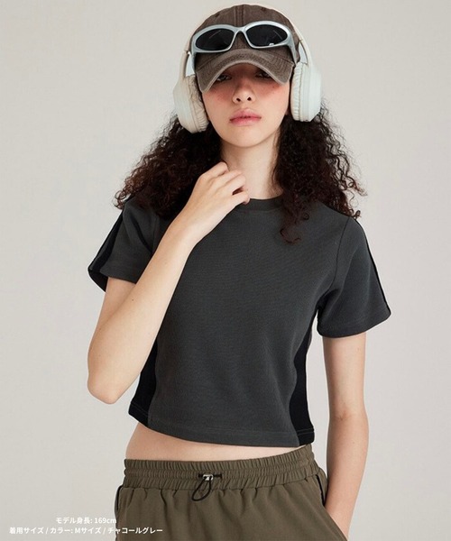 DEFLEXTION(ディフレクション)の「【DEFLEXTION / ディフレクション】Side line Tee / サイドラインTシャツ(Tシャツ/カットソー・レディース・チャコールグレー/ベージュ/ネイビー・SMALL/MEDIUM)」の12枚目の写真
