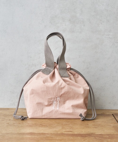 CUISINE HABITS（クイジーヌハビッツ）の「クイジーヌハビッツ 保冷ランチ巾着（お弁当箱・レディース・グレー/ピンクベージュ・フリー）」の2枚目の写真