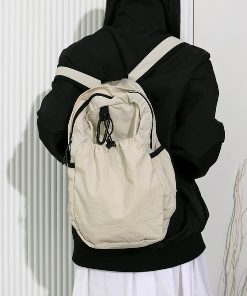 FOLLOWIN（フォロウィン）の「[かわいいストリートムード]ナイロンストリングシャカシャカバックパック（バックパック/リュック・レディース・ブラック/アイボリー/カーキ/ライトブルー/ピンク・ONE SIZE）」の22枚目の写真