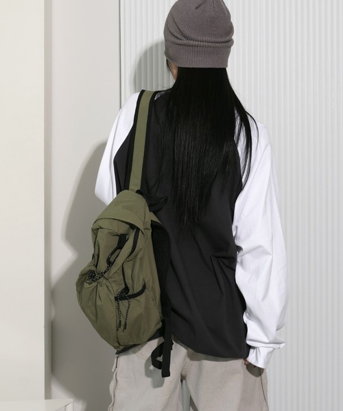 FOLLOWIN（フォロウィン）の「[かわいいストリートムード]ナイロンストリングシャカシャカバックパック（バックパック/リュック・レディース・ブラック/アイボリー/カーキ/ライトブルー/ピンク・ONE SIZE）」の7枚目の写真