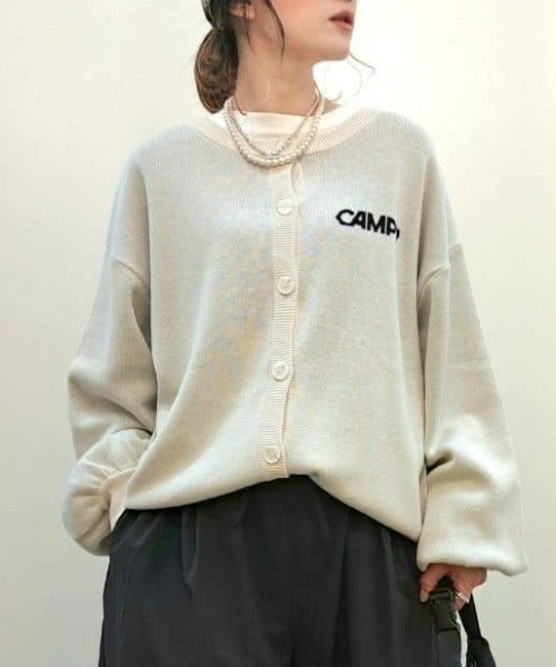 CAMP7(キャンプセブン)の「【CAMP7】ロゴクルーネックカーディガン(カーディガン/ボレロ・レディース・オフホワイト/ライトグレー・M/L)」の1枚目の写真