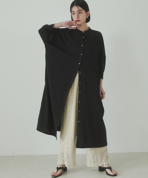 hunch（ハンチ）の「ドルマンシャツワンピース（シャツワンピース・レディース・オフホワイト/ブラック/ベージュ・FREE）」の2枚目の写真