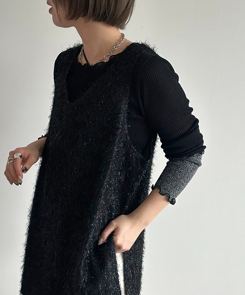 apres jour mignon(アプレジュールミニョン)の「シャギーノースリーブチュニック【ZOZOTOWN限定アイテム】(ベスト・レディース・アイボリー/ブラック/オフホワイト・X-LARGE/フリー)」の4枚目の写真