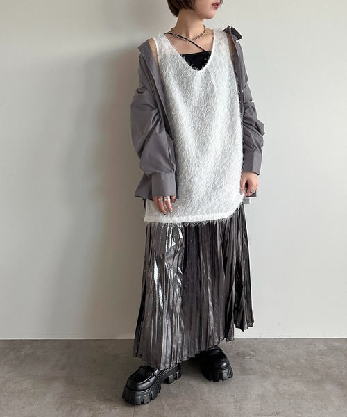 apres jour mignon(アプレジュールミニョン)の「シャギーノースリーブチュニック【ZOZOTOWN限定アイテム】(ベスト・レディース・アイボリー/ブラック/オフホワイト・X-LARGE/フリー)」の18枚目の写真