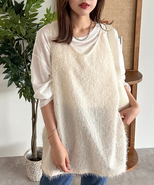 apres jour mignon(アプレジュールミニョン)の「シャギーノースリーブチュニック【ZOZOTOWN限定アイテム】(ベスト・レディース・アイボリー/ブラック/オフホワイト・X-LARGE/フリー)」の22枚目の写真