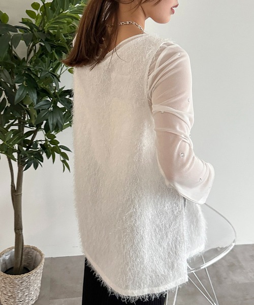 apres jour mignon(アプレジュールミニョン)の「シャギーノースリーブチュニック【ZOZOTOWN限定アイテム】(ベスト・レディース・アイボリー/ブラック/オフホワイト・X-LARGE/フリー)」の14枚目の写真