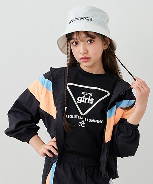 by LOVEiT(バイラビット)の「girlsマークバックフリルTシャツ(Tシャツ/カットソー・キッズ・オフホワイト/ピンク/ブラック/ベージュ・120cm/130cm/140cm/150cm/160cm)」の21枚目の写真