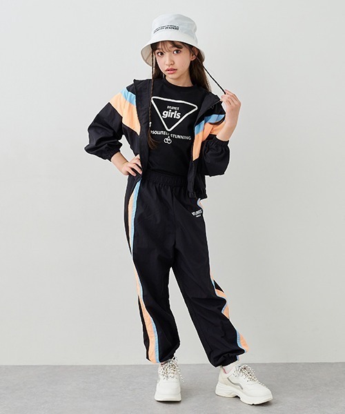 by LOVEiT(バイラビット)の「girlsマークバックフリルTシャツ(Tシャツ/カットソー・キッズ・オフホワイト/ピンク/ブラック/ベージュ・120cm/130cm/140cm/150cm/160cm)」の20枚目の写真