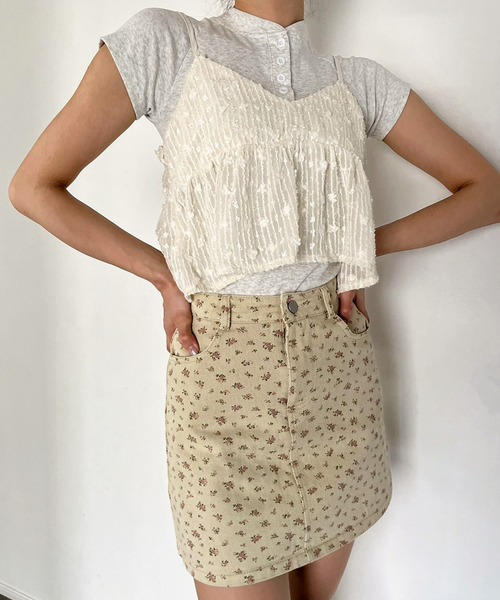 Jewelobe(ジュエローブ)の「シアーエンブロイダリーペプラムビスチェ(キャミソール・レディース・ブラック/アイボリー・FREE)」の6枚目の写真