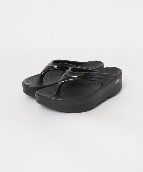 URBAN RESEARCH DOORS（アーバンリサーチドアーズ）の「OOFOS　OOmega（サンダル・レディース・ブラック/ベージュ・6/7/8）」の12枚目の写真