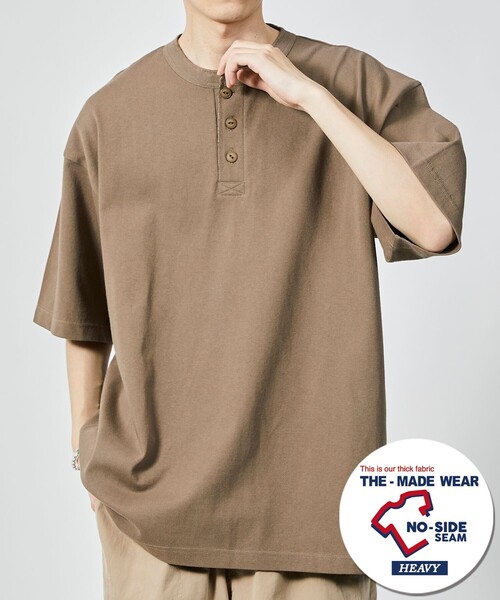 FREAK'S STORE(フリークスストア)の「ヘビーウェイト NO-SIDE SEAM ヘンリーネック Tシャツ/丸胴/10.5オンス/USA COTTON(Tシャツ/カットソー・メンズ・マスタード/グレイッシュベージュ/グリーン/ブラック/ホワイト/アッシュグレー・SMALL/MEDIUM/LARGE)」の4枚目の写真