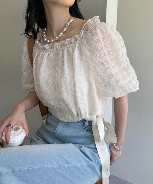 one after another NICE CLAUP(ワンアフターアナザーナイスクラップ)の「サイドリボンオフショルブラウス【WEB限定商品】(シャツ/ブラウス・レディース・ブラック/ブラック系その他/ホワイト系その他・FREE)」の7枚目の写真