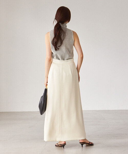 Noble（ノーブル）の「ターンアラウンドサテンスカート（スカート・レディース・ホワイト/グリーン・38/36）」の6枚目の写真