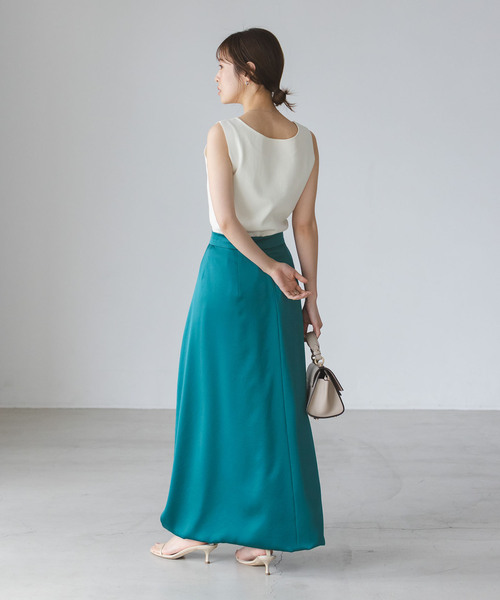 Noble（ノーブル）の「ターンアラウンドサテンスカート（スカート・レディース・ホワイト/グリーン・38/36）」の9枚目の写真