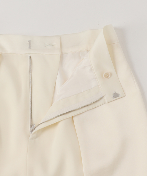 Noble（ノーブル）の「ターンアラウンドサテンスカート（スカート・レディース・ホワイト/グリーン・38/36）」の16枚目の写真