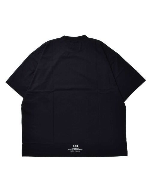 VETEMENTS（ヴェトモン）の「MAISON DE COUTURE LOGO T-SHIRT（Tシャツ/カットソー・メンズ・ブラック・S）」の2枚目の写真