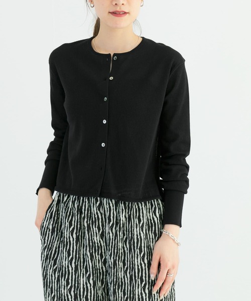 URBAN RESEARCH(アーバンリサーチ)の「針抜きショートカーディガン(カーディガン/ボレロ・レディース・ブラック/ベージュ/レッド・FREE)」の2枚目の写真