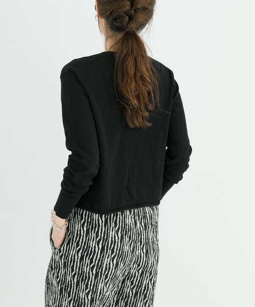 URBAN RESEARCH(アーバンリサーチ)の「針抜きショートカーディガン(カーディガン/ボレロ・レディース・ブラック/ベージュ/レッド・FREE)」の13枚目の写真