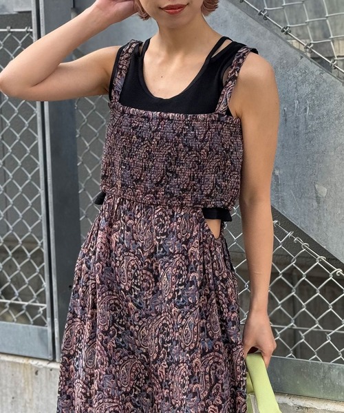 CIAOPANIC（チャオパニック）の「INDIAペイズリーサイドカットアウトサロペット（サロペット/オーバーオール・レディース・ブラック/ライム/ベージュ・FREE）」の4枚目の写真