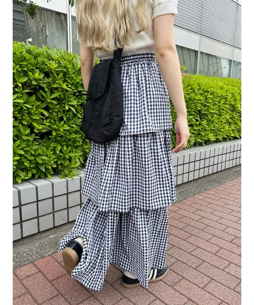 美品ワンダフルワールドギンガムチェック段々ロングスカート紺✖️白
