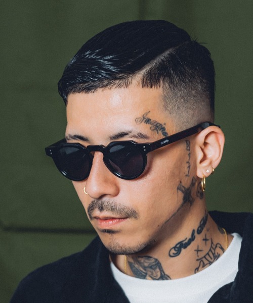 Subciety（サブサエティ）の「SUNGLASS-king-（サングラス・メンズ・ブラック×ブルー/ブラック×グリーン/ブラック・FREE）」の2枚目の写真