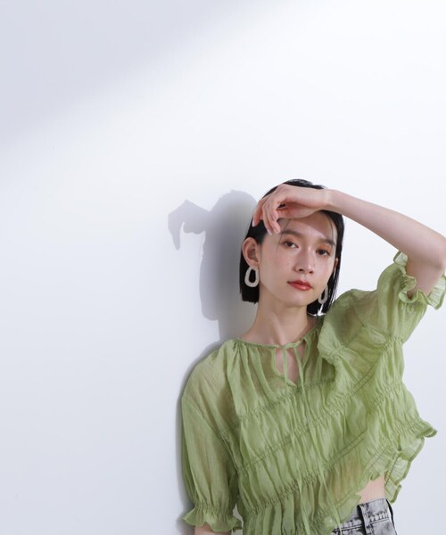 N.(N. Natural Beauty Basic)(エヌエヌナチュラルビューティーベーシック)の「◆フロントリボンシュリンクボイル半袖ブラウス(シャツ/ブラウス・レディース・オフホワイト/ピンク/ライトグリーン・MEDIUM)」の10枚目の写真