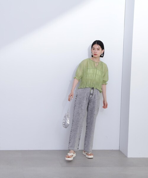 N.(N. Natural Beauty Basic)(エヌエヌナチュラルビューティーベーシック)の「◆フロントリボンシュリンクボイル半袖ブラウス(シャツ/ブラウス・レディース・オフホワイト/ピンク/ライトグリーン・MEDIUM)」の6枚目の写真