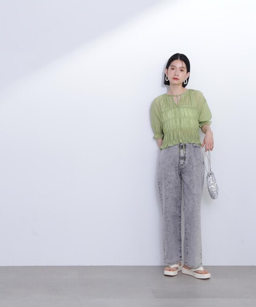 N.(N. Natural Beauty Basic)(エヌエヌナチュラルビューティーベーシック)の「◆フロントリボンシュリンクボイル半袖ブラウス(シャツ/ブラウス・レディース・オフホワイト/ピンク/ライトグリーン・MEDIUM)」の5枚目の写真