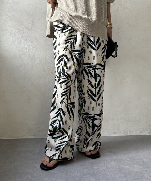 DouDou（ドゥドゥ）の「【WEB限定】ボタニカルプリントイージーパンツ（その他パンツ・レディース・キャメル/オフホワイト・FREE）」の8枚目の写真