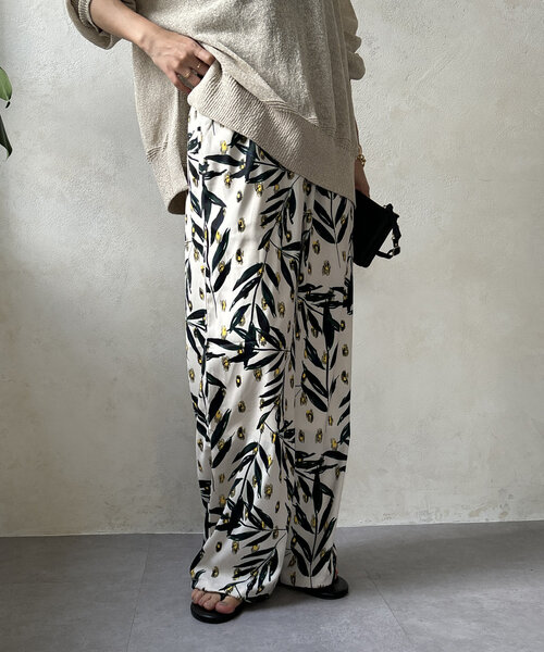 DouDou（ドゥドゥ）の「【WEB限定】ボタニカルプリントイージーパンツ（その他パンツ・レディース・キャメル/オフホワイト・FREE）」の10枚目の写真