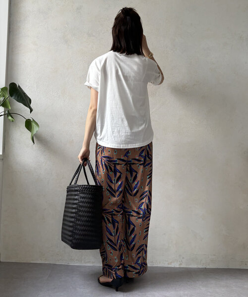 DouDou（ドゥドゥ）の「【WEB限定】ボタニカルプリントイージーパンツ（その他パンツ・レディース・キャメル/オフホワイト・FREE）」の16枚目の写真