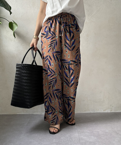 DouDou（ドゥドゥ）の「【WEB限定】ボタニカルプリントイージーパンツ（その他パンツ・レディース・キャメル/オフホワイト・FREE）」の18枚目の写真