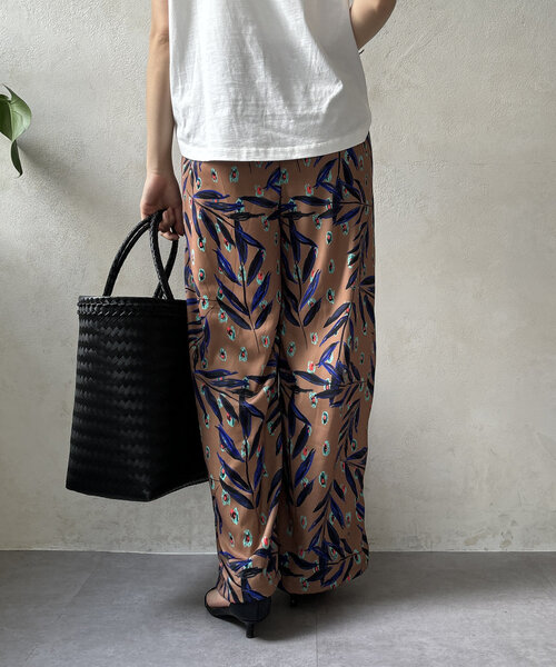 DouDou（ドゥドゥ）の「【WEB限定】ボタニカルプリントイージーパンツ（その他パンツ・レディース・キャメル/オフホワイト・FREE）」の20枚目の写真