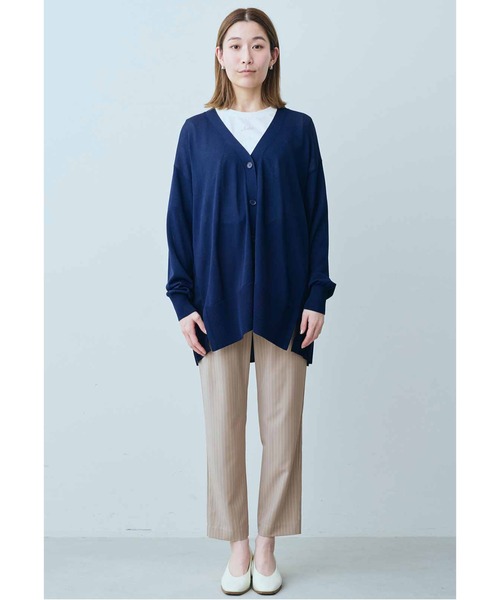 IEDIT(イディット)の「IEDIT 接触冷感がうれしい 後ろ姿が軽やかに華やぐバックプリーツカーディガン(カーディガン/ボレロ・レディース・ネイビー/ラベンダー・XX-LARGE/X-LARGE/LARGE/MEDIUM/SMALL/XXX-LARGE)」の9枚目の写真
