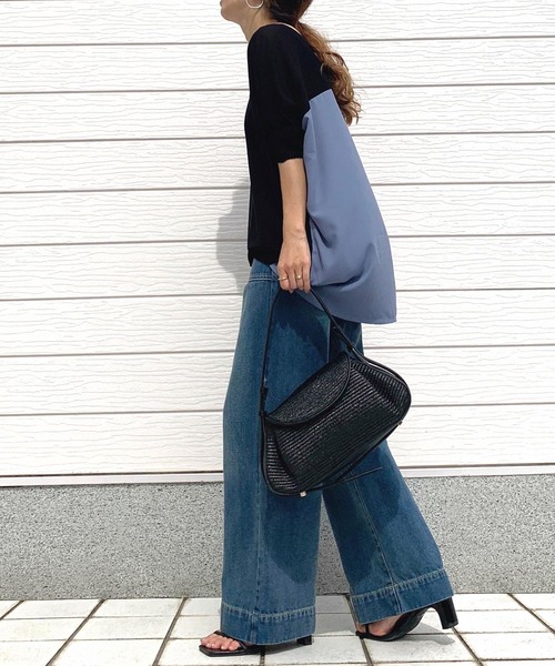 Q（キュー）の「フハクドッキングドルマンニット（ニット/セーター・レディース・ベージュ/ブラック・MEDIUM）」の3枚目の写真