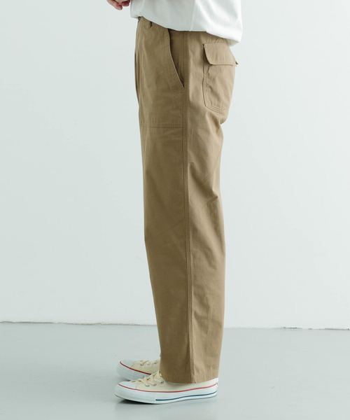 ITEMS URBANRESEARCH(アイテムズ アーバンリサーチ)の「コットンナイロン RIP STOP ベイカーパンツ(チノパンツ・メンズ・ブラック/カーキ・MEDIUM/LARGE)」の19枚目の写真